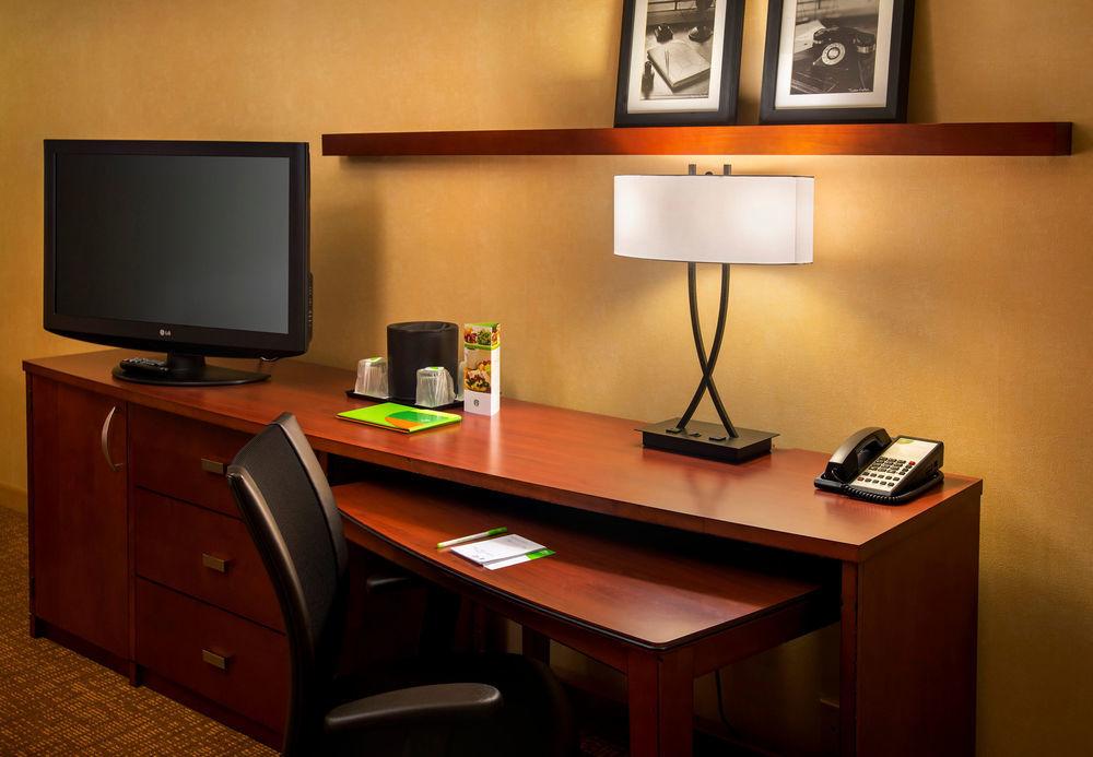 Courtyard By Marriott Poughkeepsie Hotell Eksteriør bilde