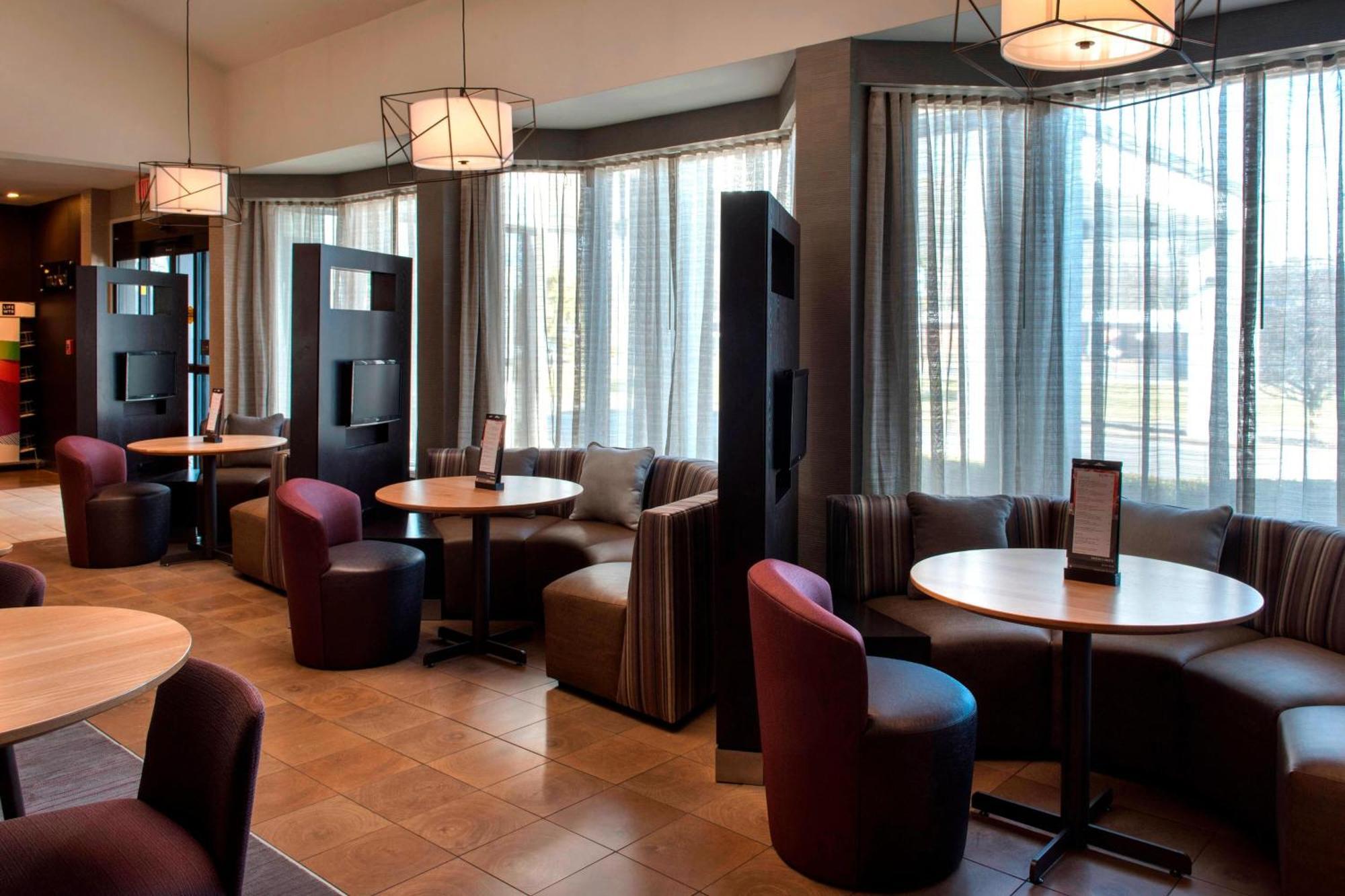 Courtyard By Marriott Poughkeepsie Hotell Eksteriør bilde