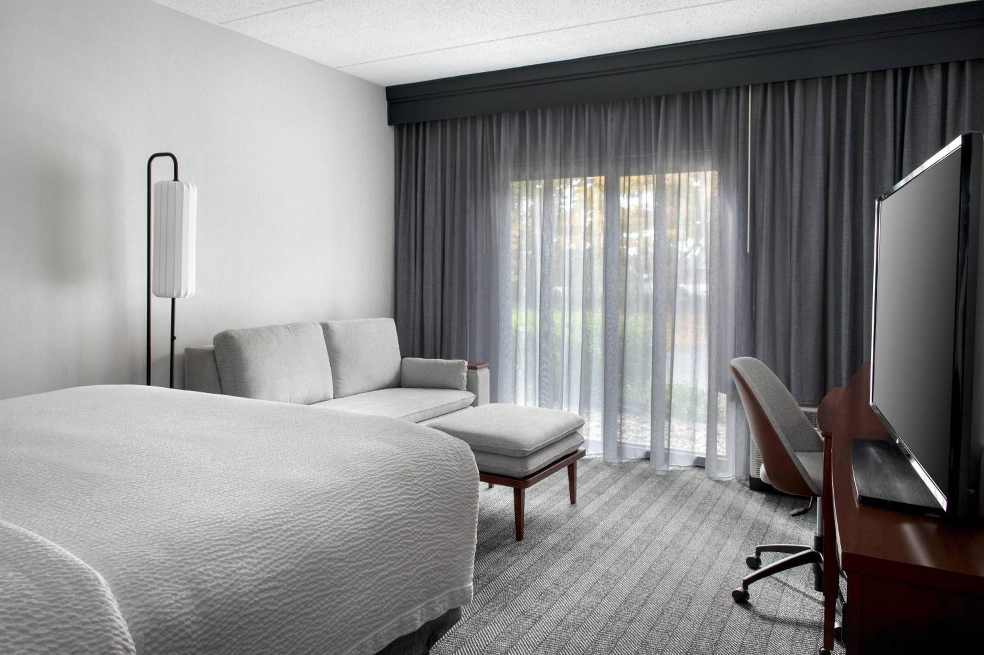 Courtyard By Marriott Poughkeepsie Hotell Eksteriør bilde