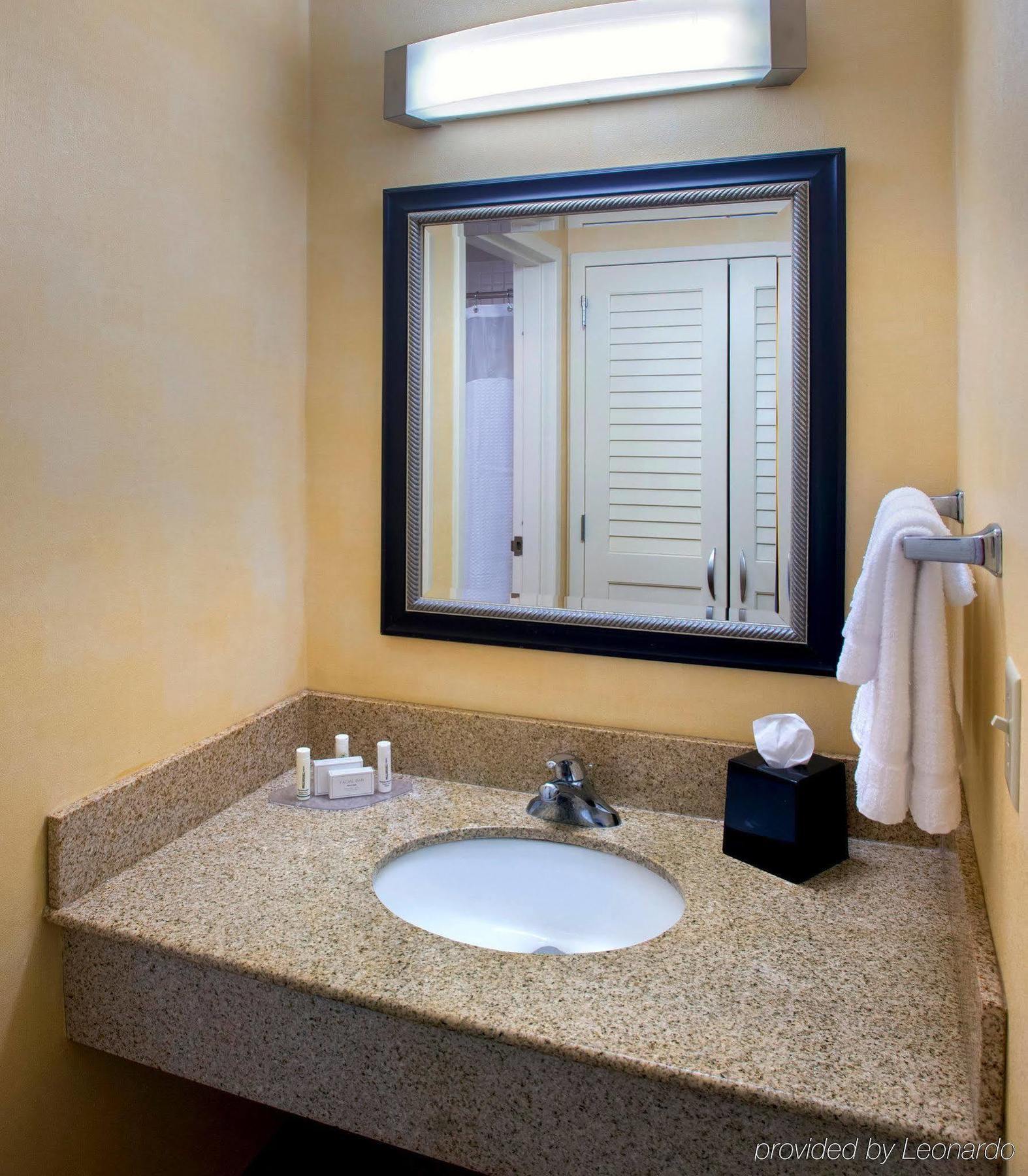 Courtyard By Marriott Poughkeepsie Hotell Rom bilde